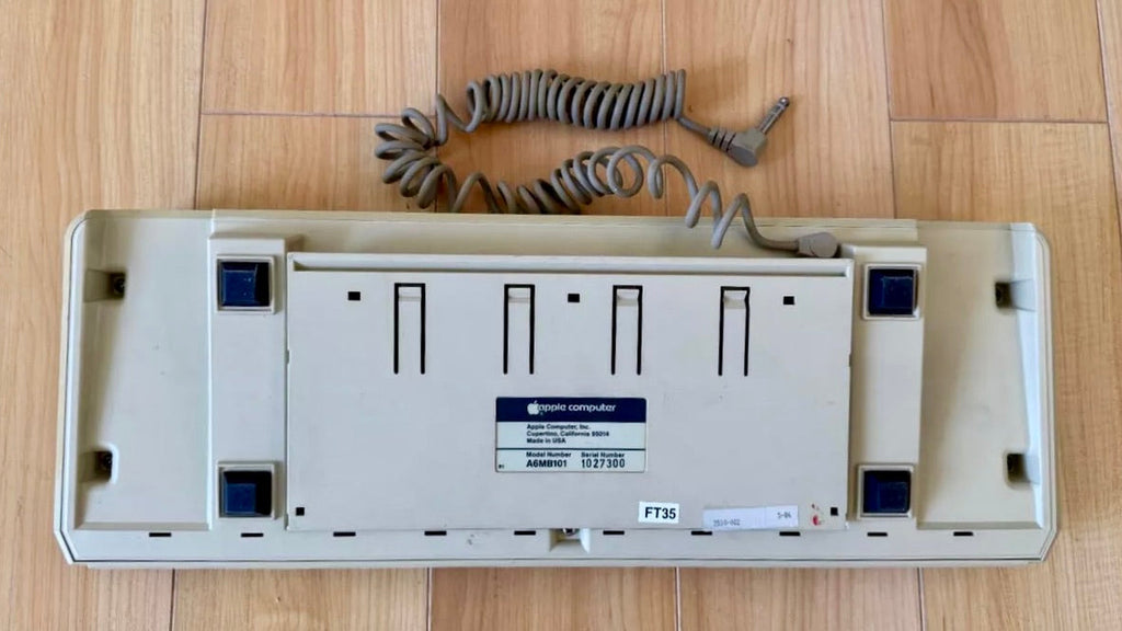 LISA 2/5 Computer w/ Accessories, by Apple Inc.