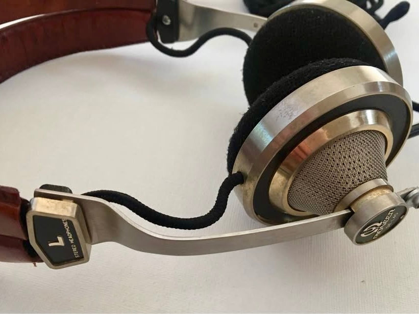 SE-L40 Headphones, by Pioneer