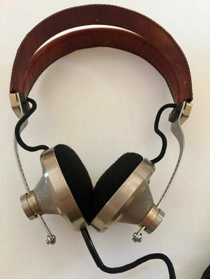 SE-L40 Headphones, by Pioneer