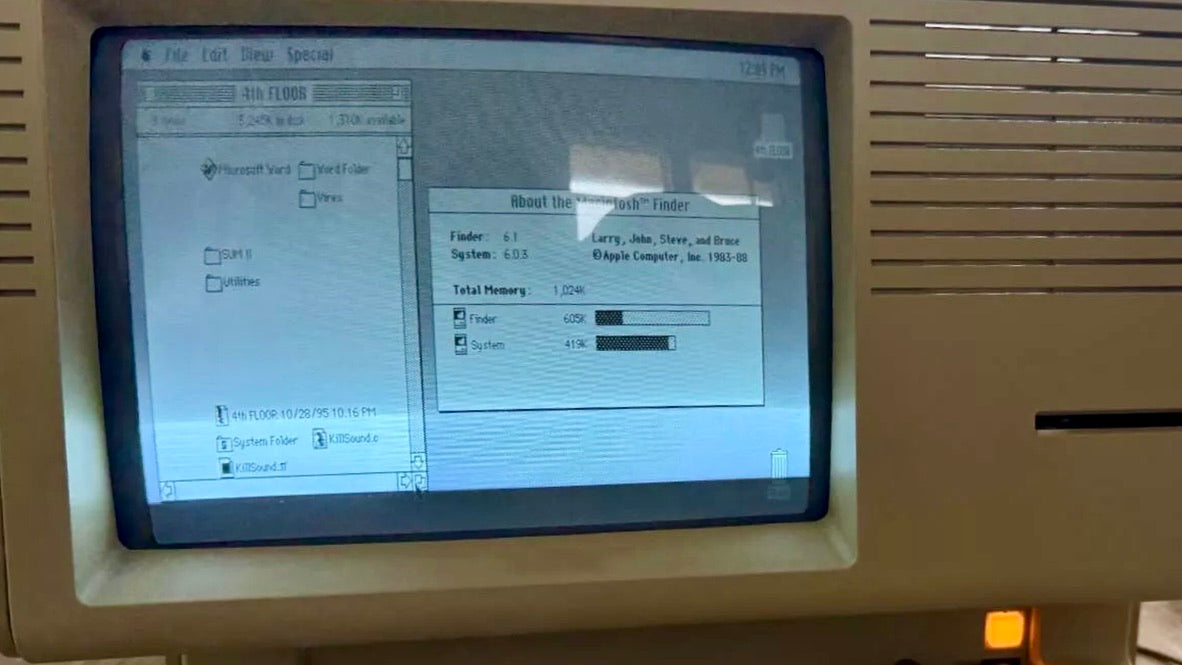 LISA 2/5 Computer w/ Accessories, by Apple Inc.