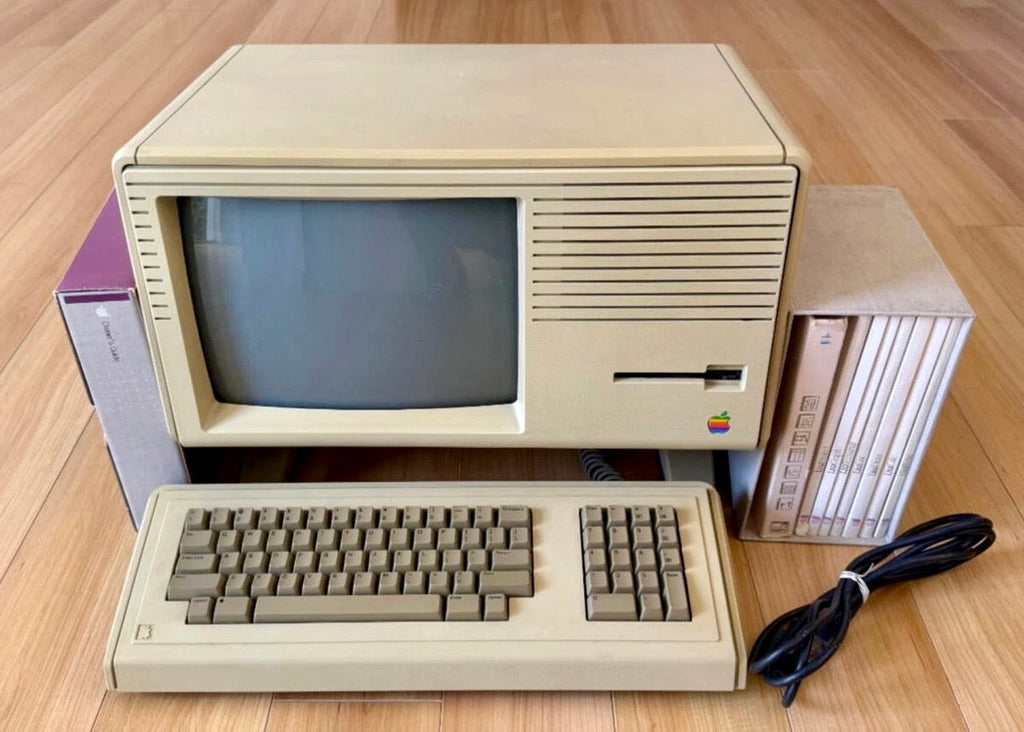LISA 2/5 Computer w/ Accessories, by Apple Inc.