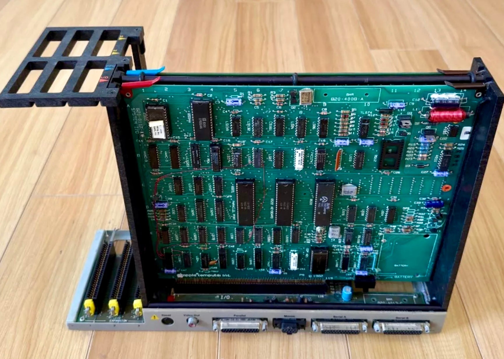 LISA 2/5 Computer w/ Accessories, by Apple Inc.