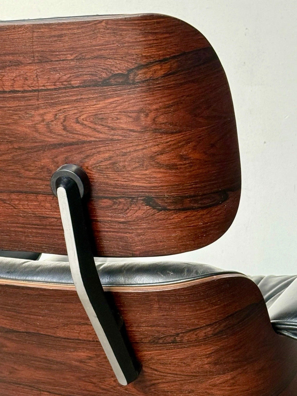 Herman Miller Eames Lounge Chair & Ottoman (2nd Gen) - Black/Rio