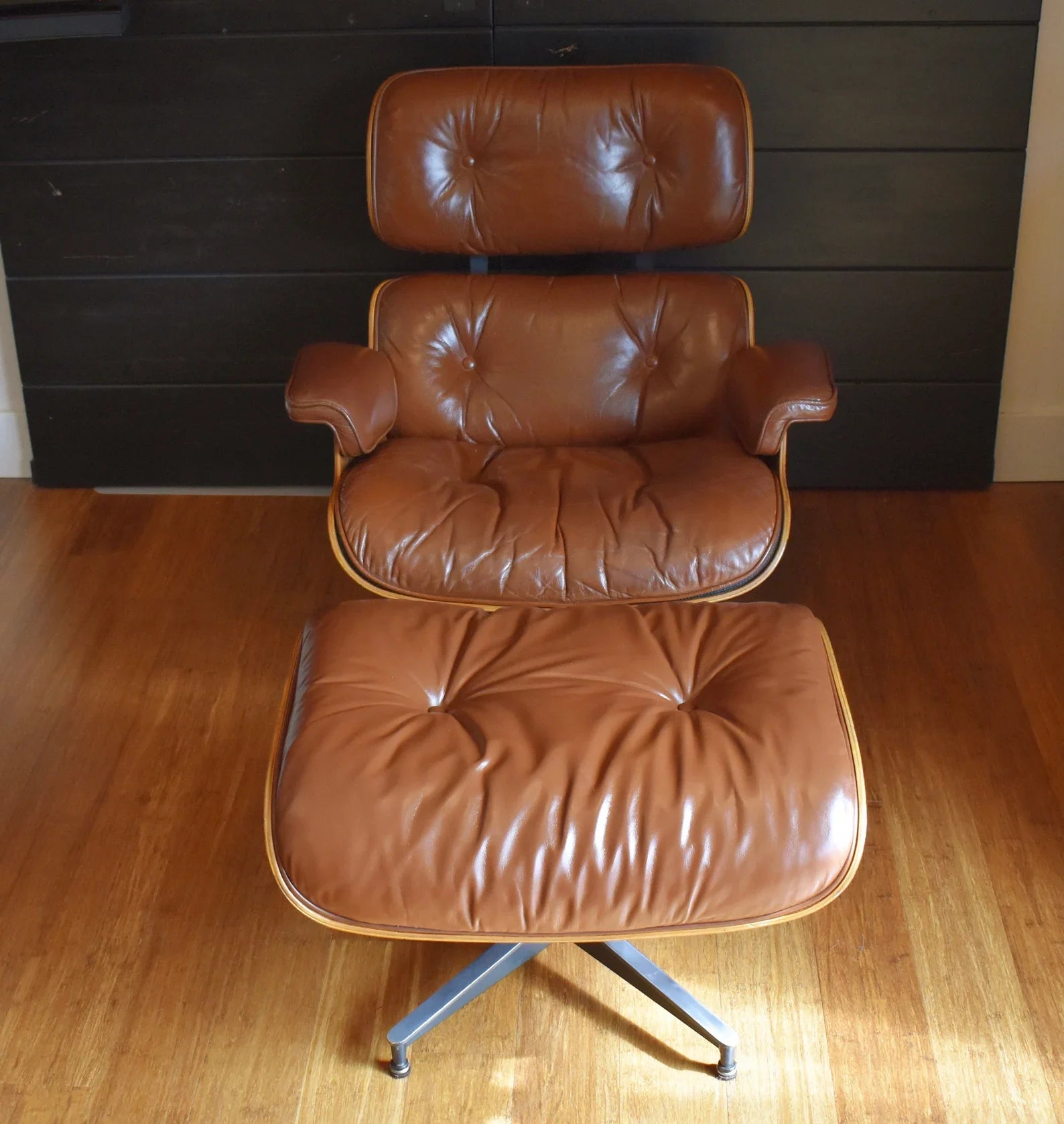 Herman Miller Eames Lounge Chair & Ottoman - Caramel/Rosewood