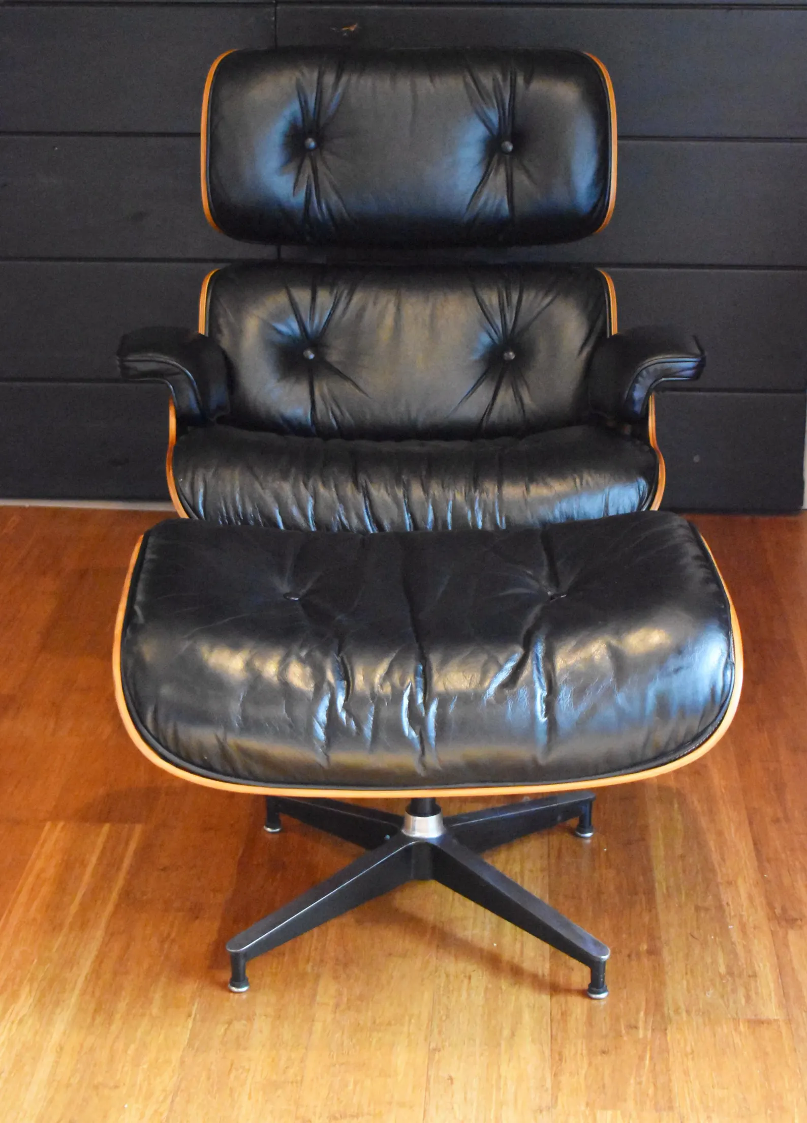 Herman Miller Eames Lounge Chair & Ottoman - Black/Rosewood