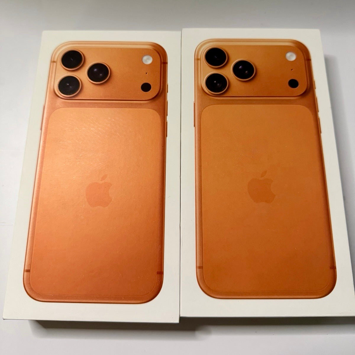 Pair of iPhone 17 Pro Max A256GB/Cosmic Orange/Unlocked
