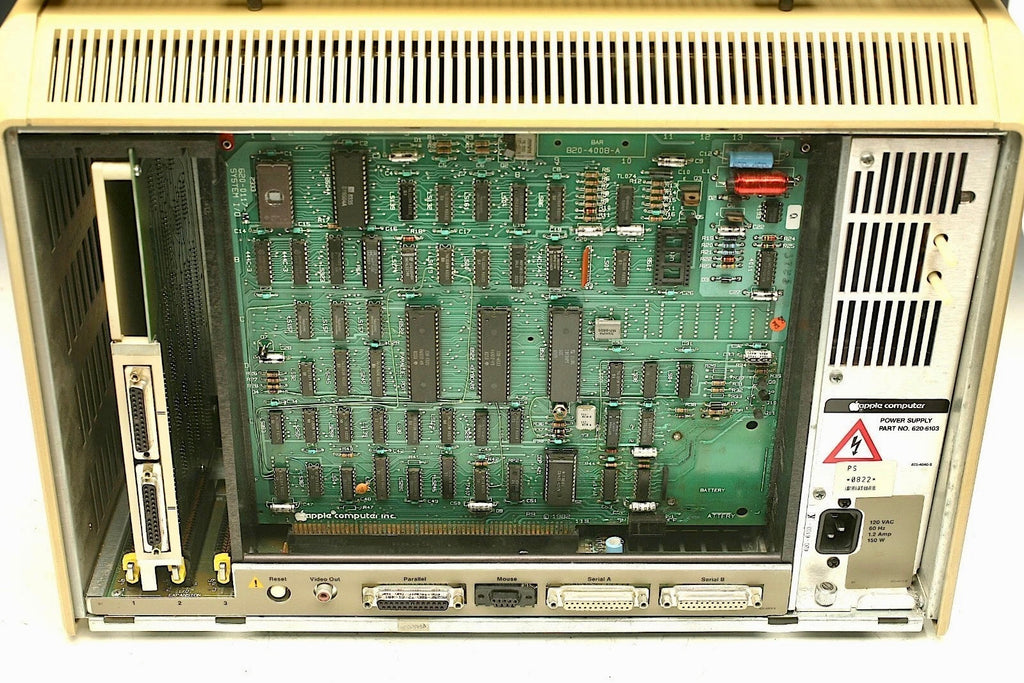 Apple LISA 2/5 10MB ProFile, Printer, Keyboard, Mouse & More