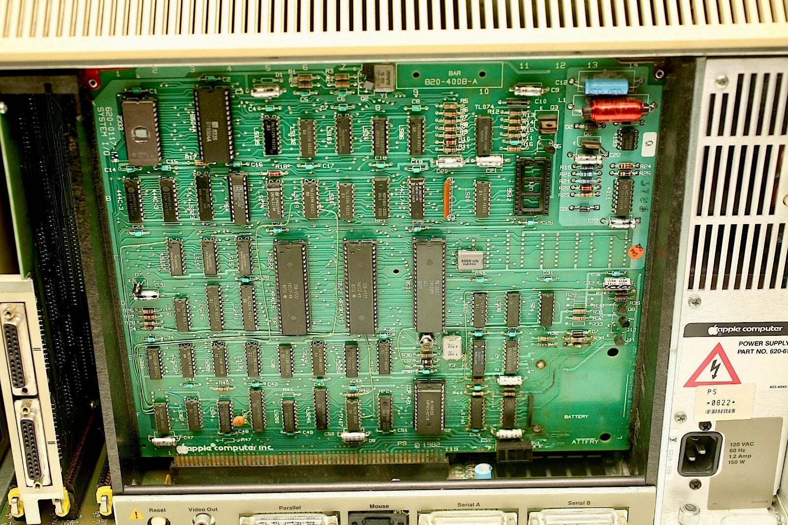 Apple LISA 2/5 10MB ProFile, Printer, Keyboard, Mouse & More