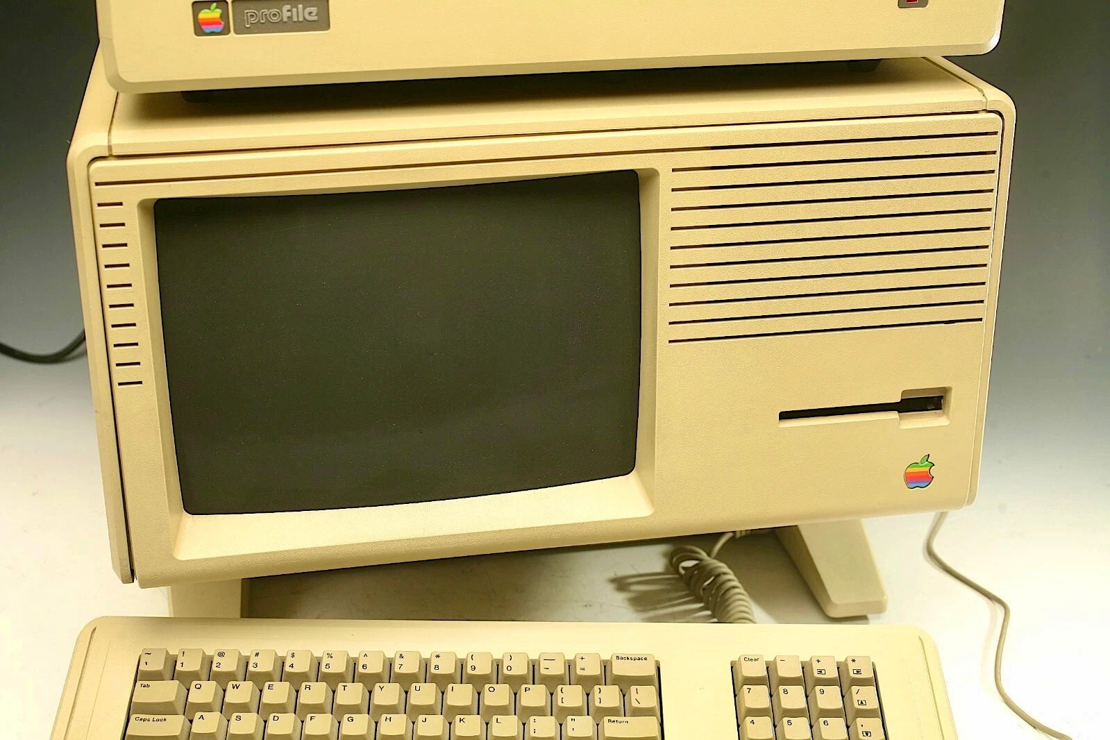 Apple LISA 2/5 10MB ProFile, Printer, Keyboard, Mouse & More